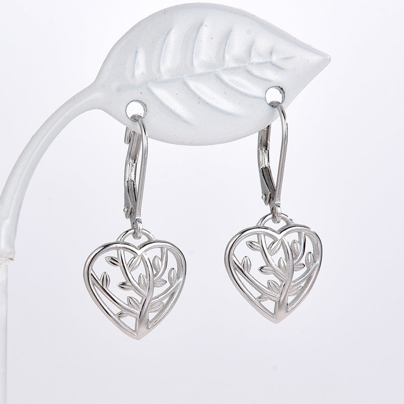 Heart-shaped leaf earrings