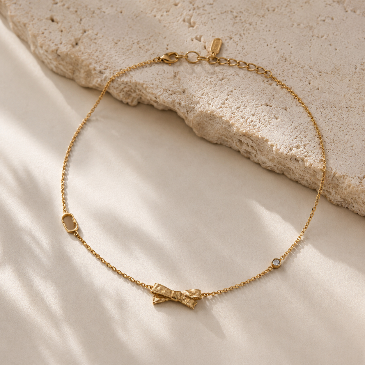 Bow Necklace