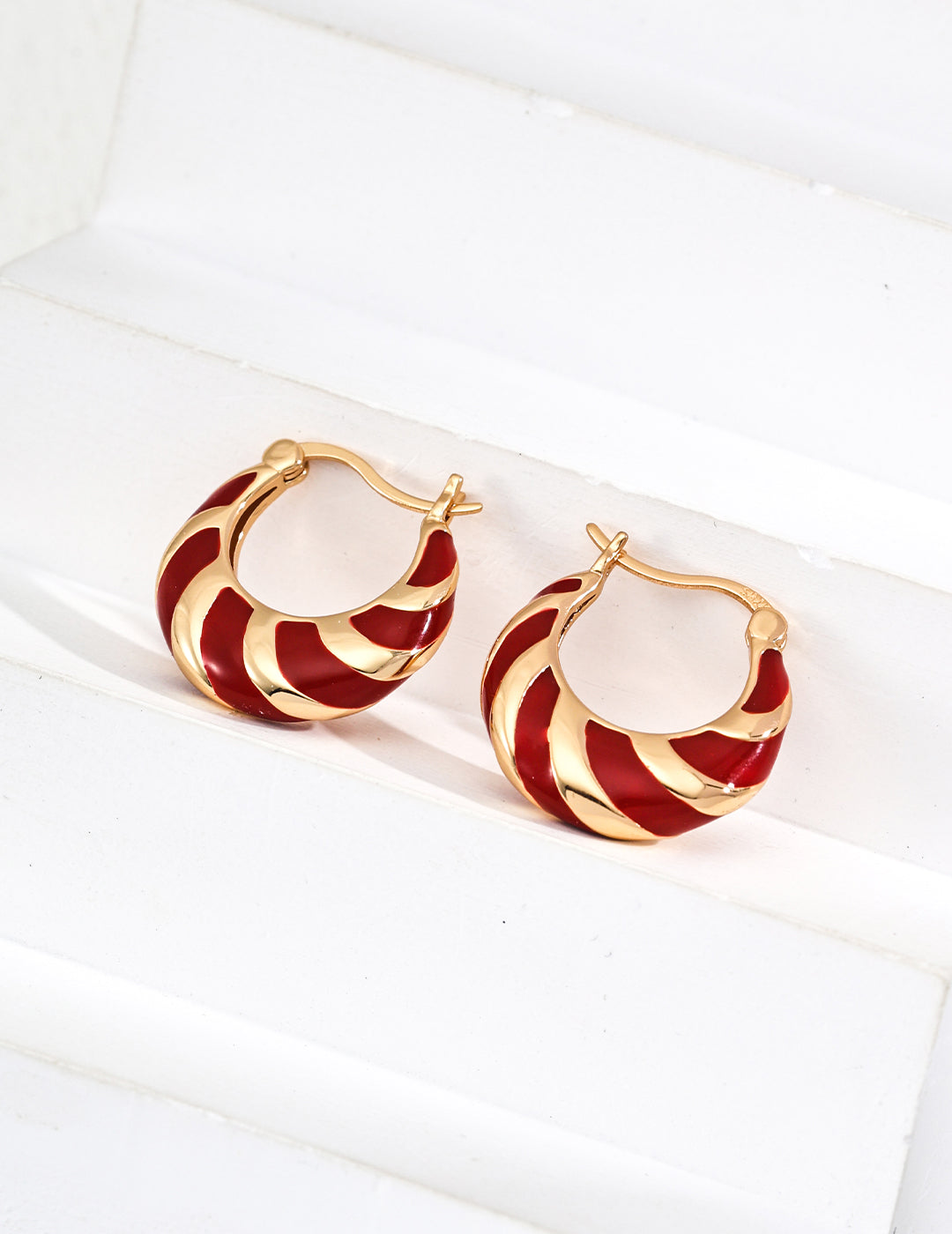 Minimalist Red Drip Glaze Earrings