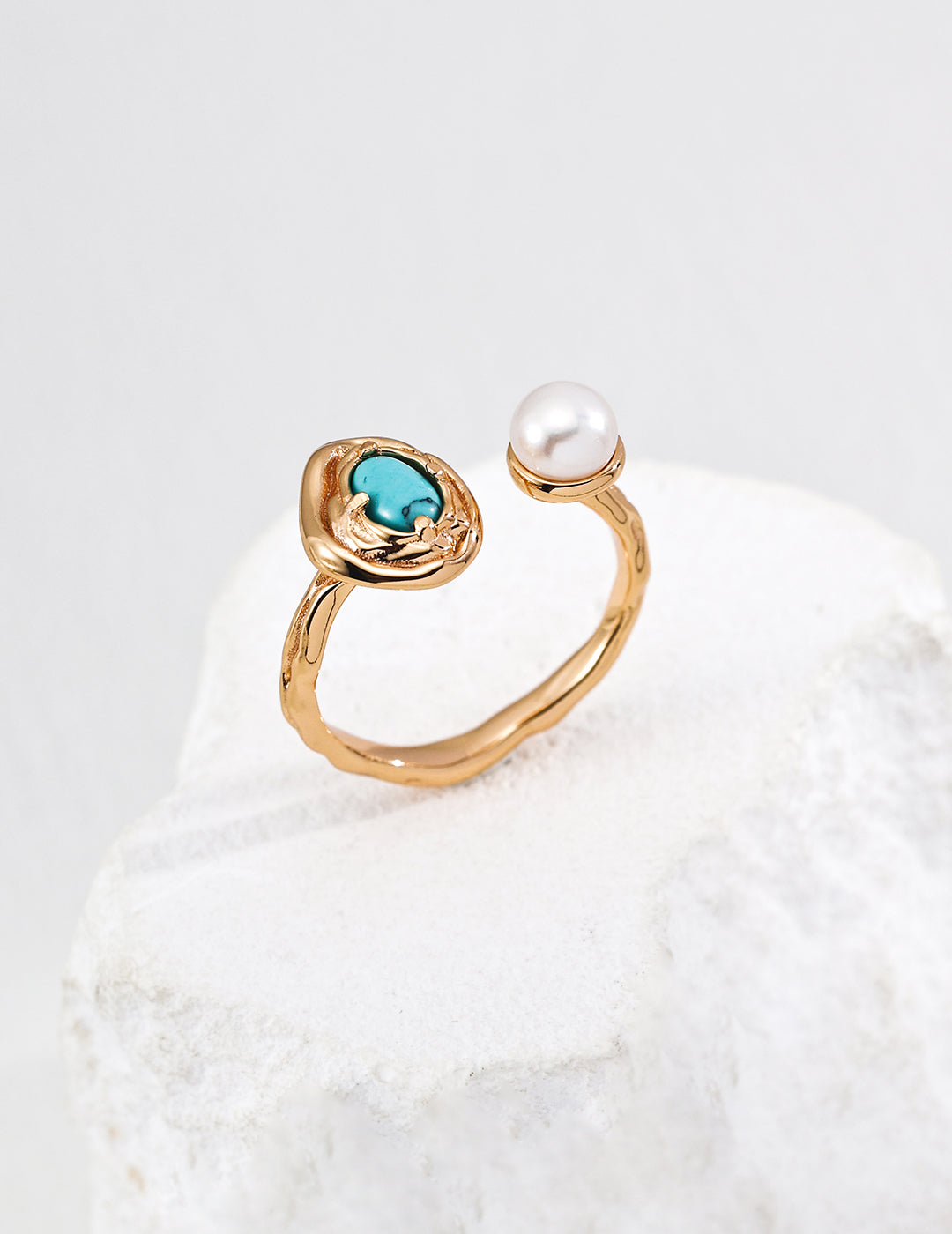 Mother-of-pearl/Turquoise Ring