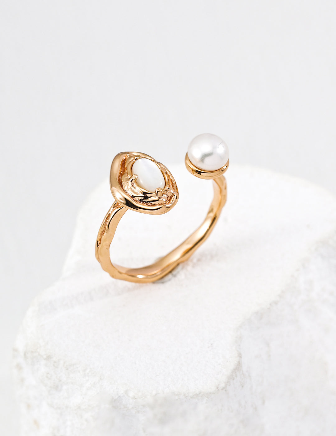 Mother-of-pearl/Turquoise Ring
