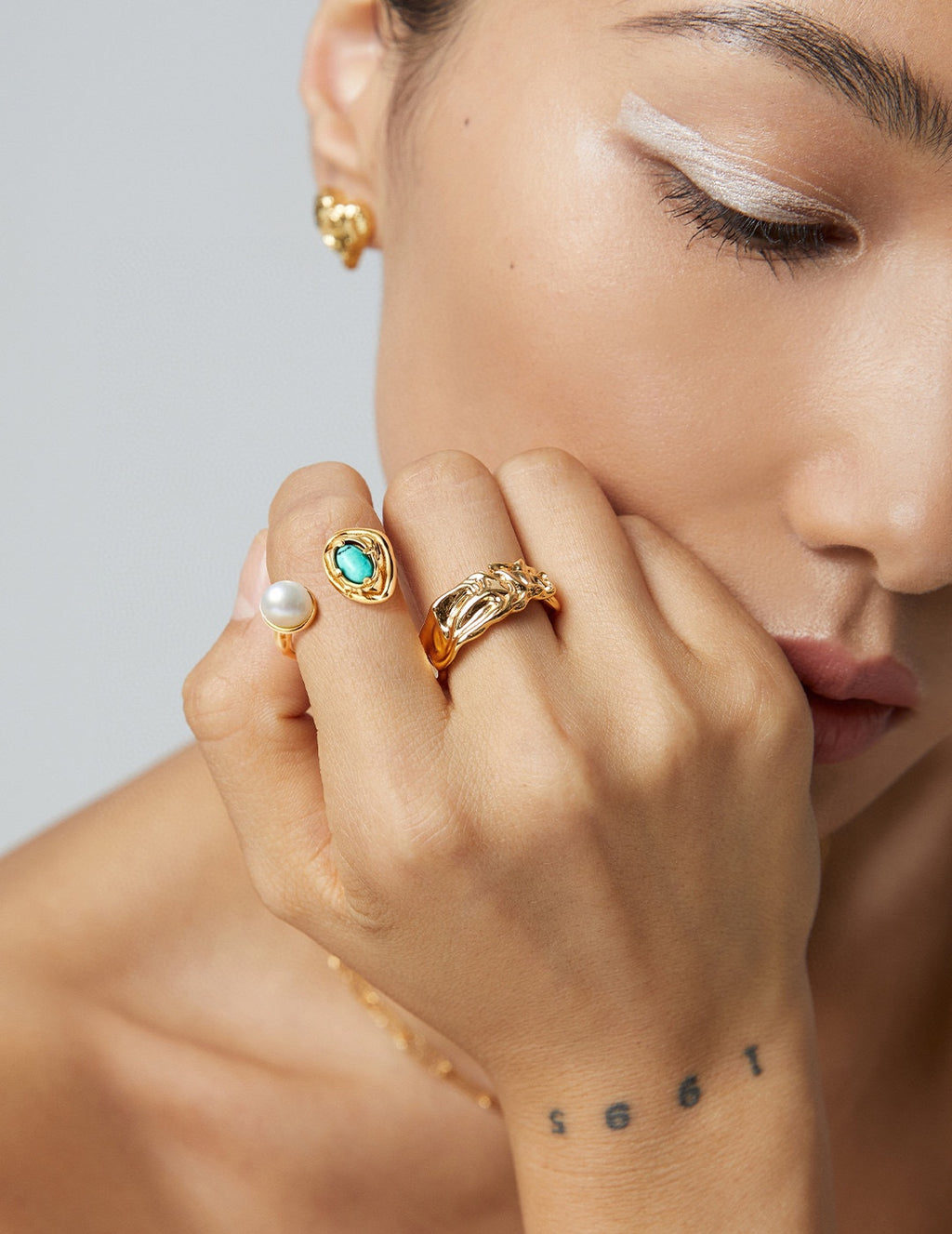 Mother-of-pearl/Turquoise Ring
